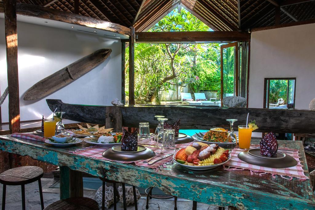Phinisi Villas - Seminyak Beach Екстер'єр фото