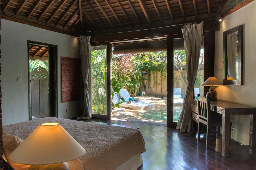 Phinisi Villas - Seminyak Beach Екстер'єр фото