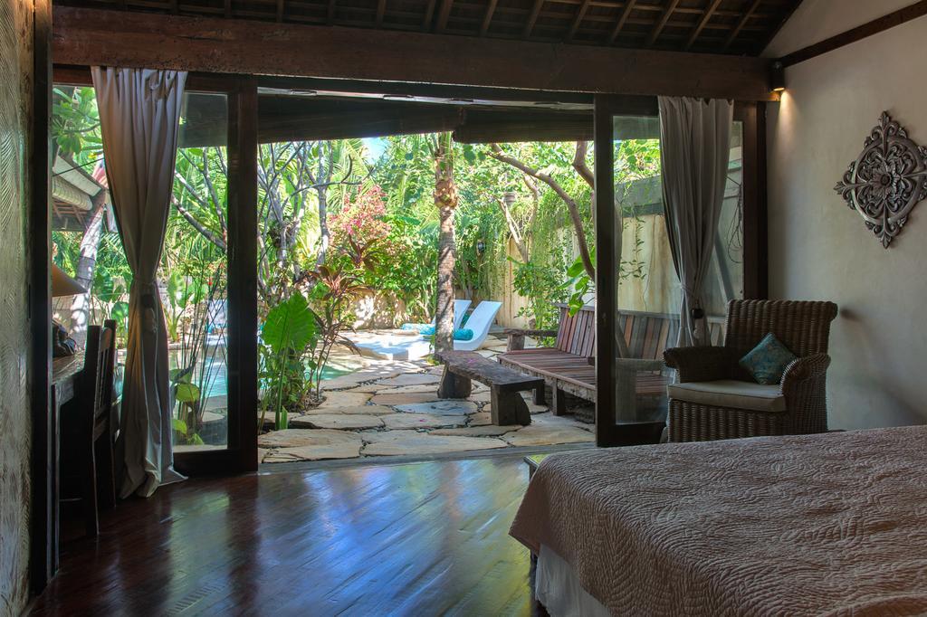 Phinisi Villas - Seminyak Beach Екстер'єр фото