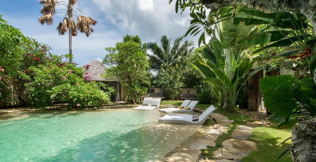 Phinisi Villas - Seminyak Beach Екстер'єр фото